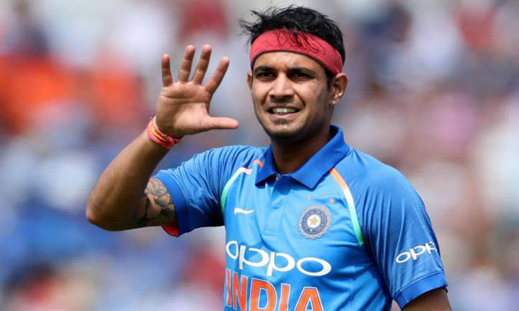 അവസാന ട്വൻറി20: സിദ്ധാർഥ് കൗൾ ടീമിൽ; ബുംറക്കും കുൽദീപിനും ഉമേഷിനും വിശ്രമം അവസാന ട്വൻറി20: സിദ്ധാർഥ് കൗൾ ടീമിൽ; ബുംറക്കും കുൽദീപിനും ഉമേഷിനും വിശ്രമം